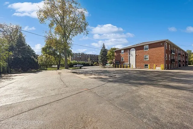 515 N Cass Ave #2H — Photo 23