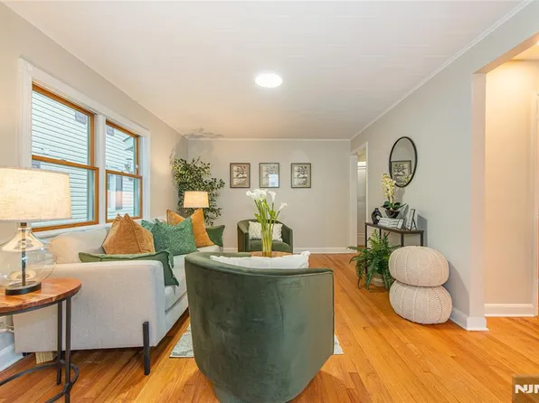 7 Sayres Pl, West Orange, NJ 07052