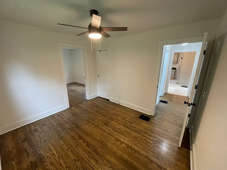 8007 Greenway Dr — Photo 11