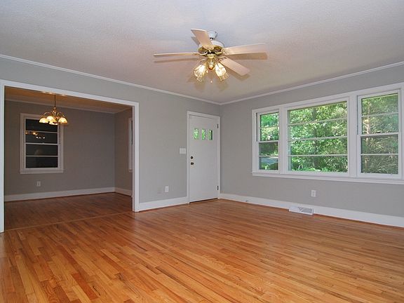 4th image of 3212 Park St