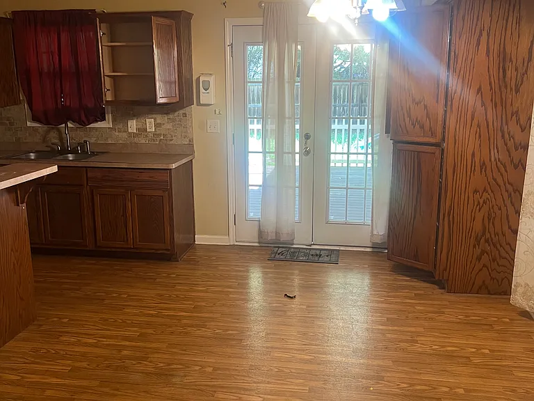 301 Vineyard Ridge Ln — Photo 3