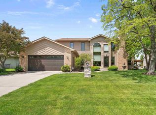 1315 Georgetowne Park Dr, Fort Wayne, IN