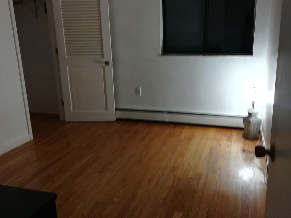 2nd image of 21 Billings Rd