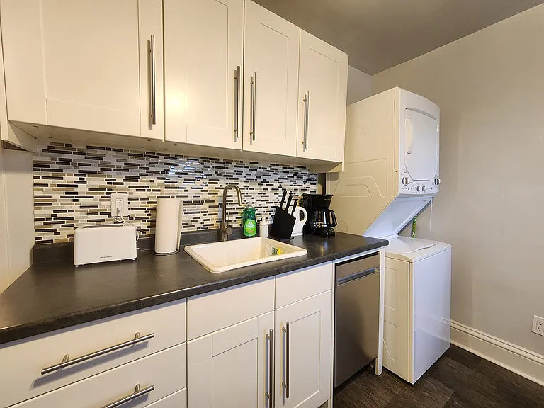 644 Churchill Ave N #1 — Photo 9