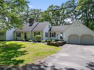 47 Mountainview Ter, Rensselaer, NY 12144