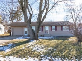 509 County Rd, Mc Lean, IL 61754