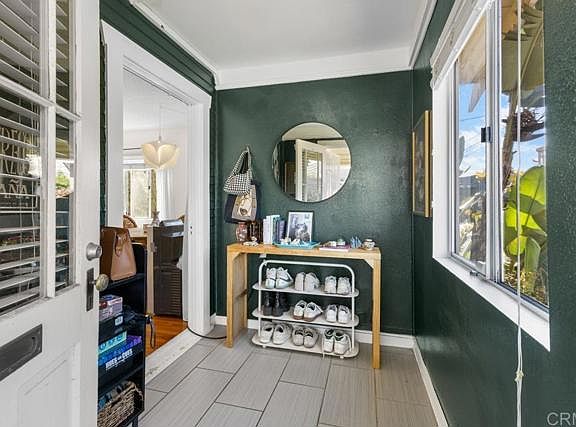 2nd image of 1607 Robinson Avenue