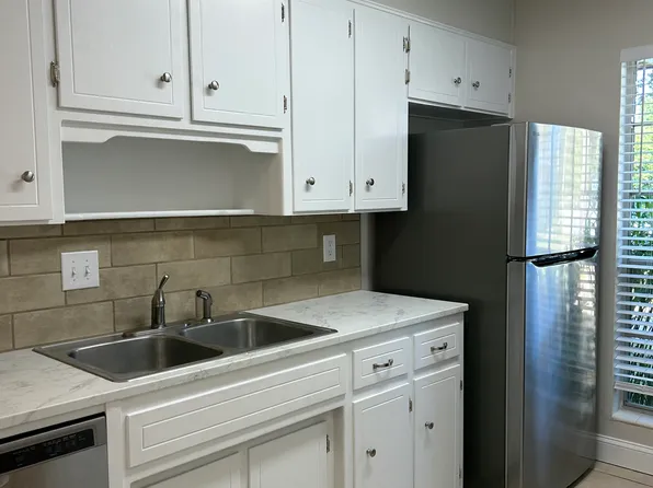 8101 Tippin Ave APT F, Pensacola, FL 32514