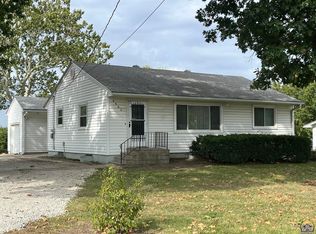 3903 SW Burlingame Rd, Topeka, KS 66609