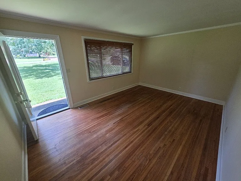 4935 Rawlings Rd — Photo 3