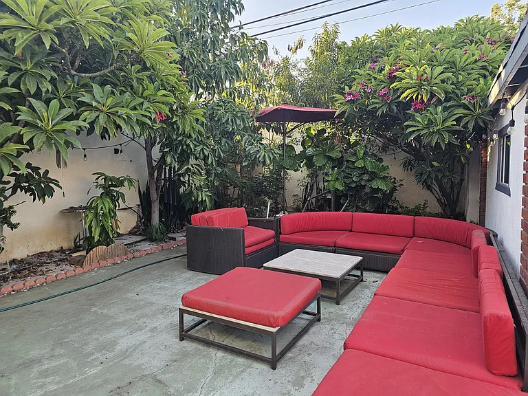 2363 Bloomdale St — Photo 30