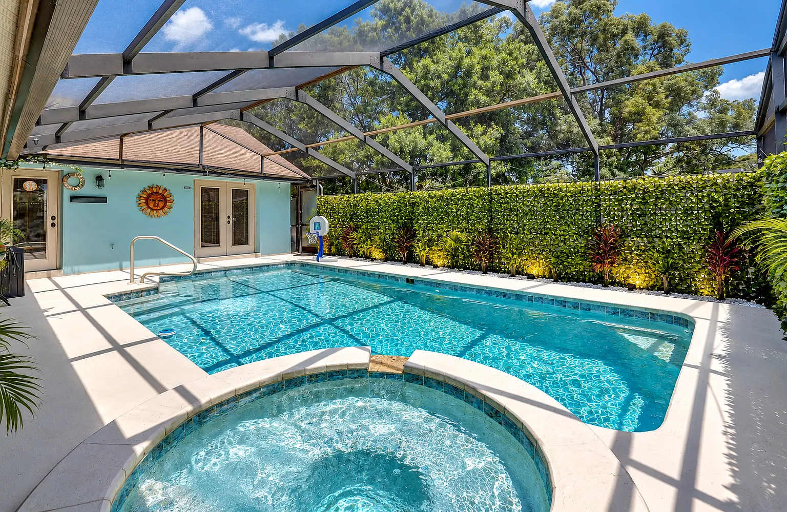 4 bed, 2327 sqft, $2,800 — Photo 3