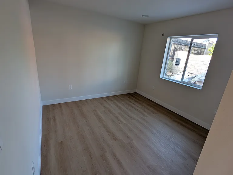 6648 Walnut Ave — Photo 4