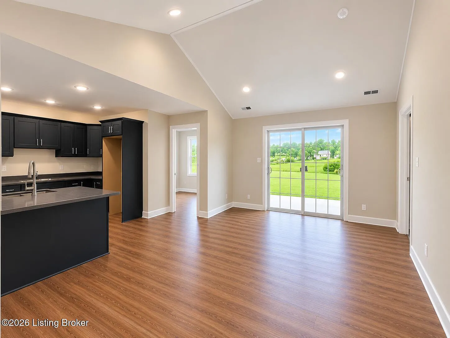 3 bed, 2.0 bath, 1215 sqft, $1,795 — Photo 2