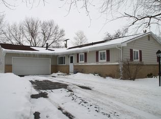 1094 Revere Dr, Bowling Green, OH 43402