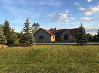 4111 Meadowlark Ln, Hubertus, WI 53033