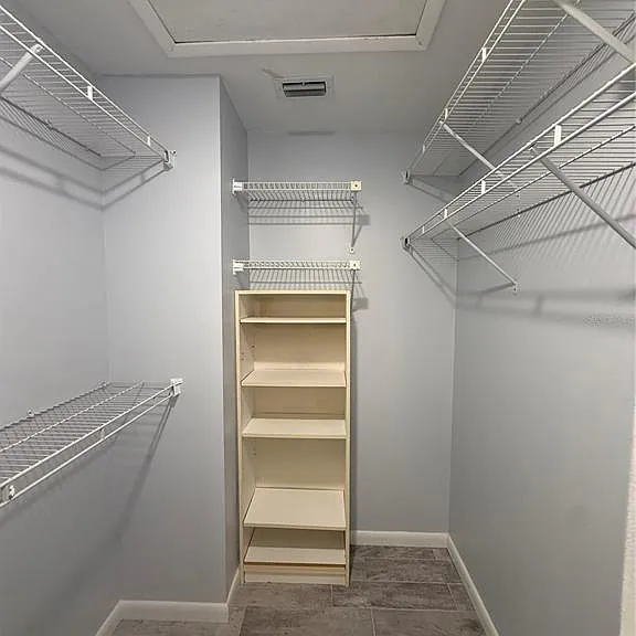 442 Meadowood Blvd — Photo 21