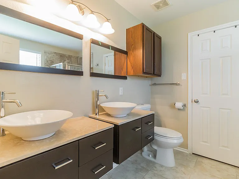 413 Quail Hollow Dr — Photo 15