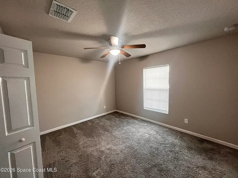 563 Corbin Cir SW — Photo 3