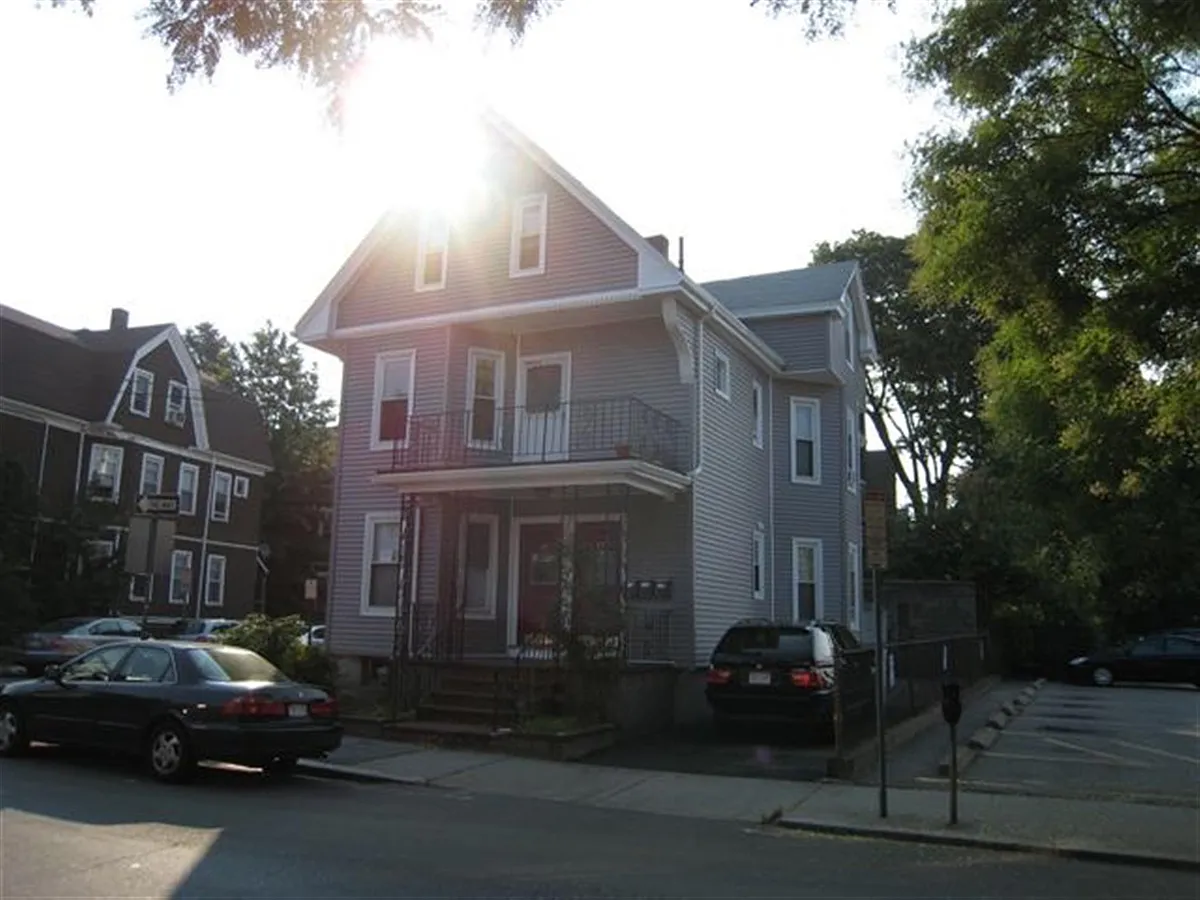 Photo 2 of 17 - 19 Cutter Ave #1 - Somerville, MA Building Photo - 19 Cutter Ave #1