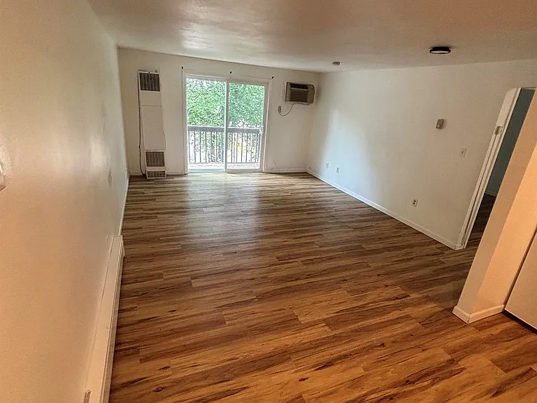 Arbor Heights — Photo 4