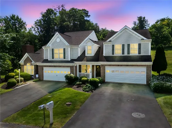 1438 Willowbrook Dr S, Washington, PA 15301