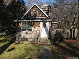 29 Green Ave, Patchogue, NY 11772