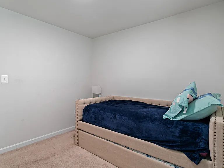 90 Mannie Ct — Photo 13