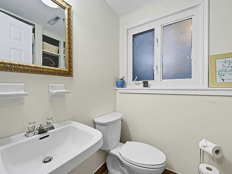2706 Maywood Dr #1 — Photo 7
