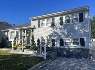 972 Raritan Rd, Clark, NJ 07066