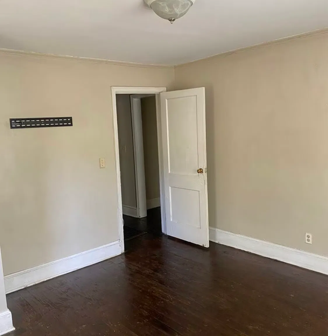 2 bed, 950 sqft, $1,200 — Photo 3