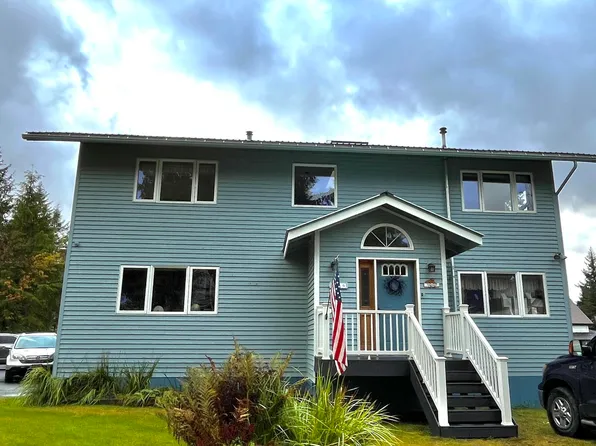 306 Fram St, Petersburg, AK 99833