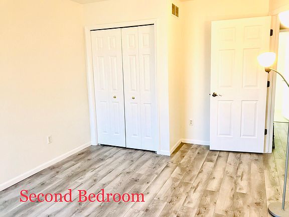 3rd image of 4333 Woodstream Dr