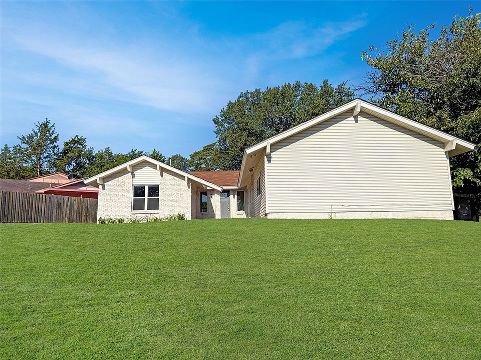 1st image of 3549 Rio Grande Cir