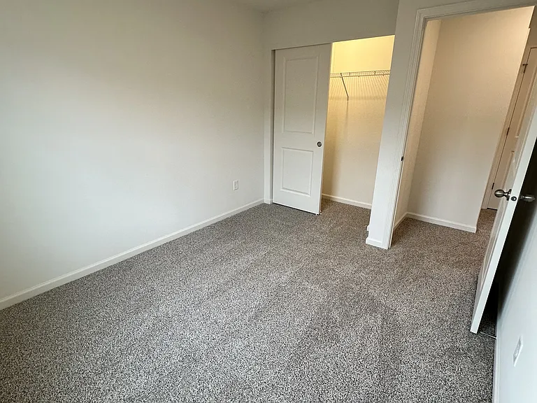 1534 Yosemite Way — Photo 16