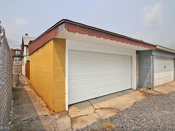 3rd image of 110 N 12th St