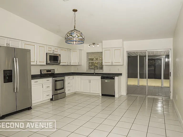 8617 Shumock Ave — Photo 2