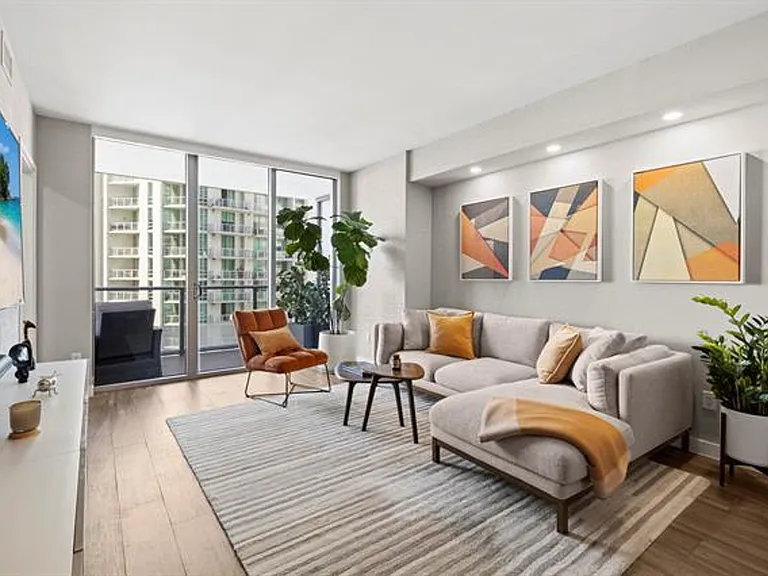 1300 Brickell Bay Dr #2105 — Photo 10