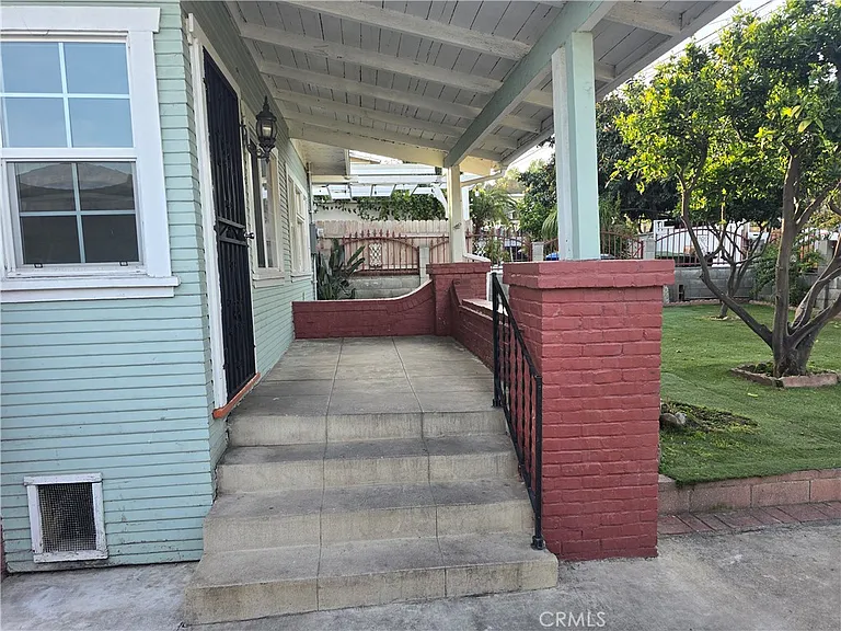 6126 Springvale Dr — Photo 3