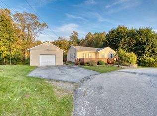 7 Leskow Cir, Hopewell Junction, NY 12533