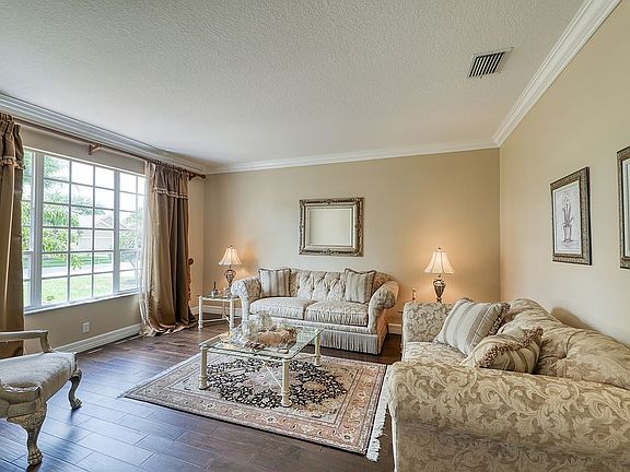 5th image of 4119 La Salle Dr