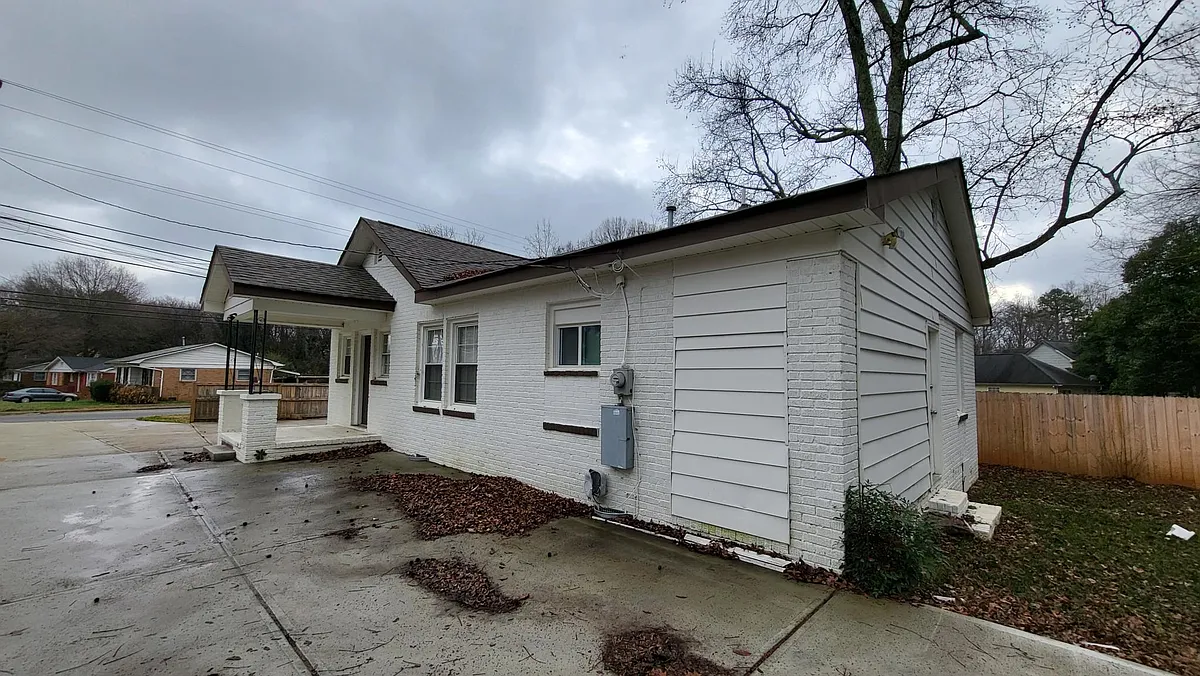 Building Photo - 2652 Old Steele Creek Rd