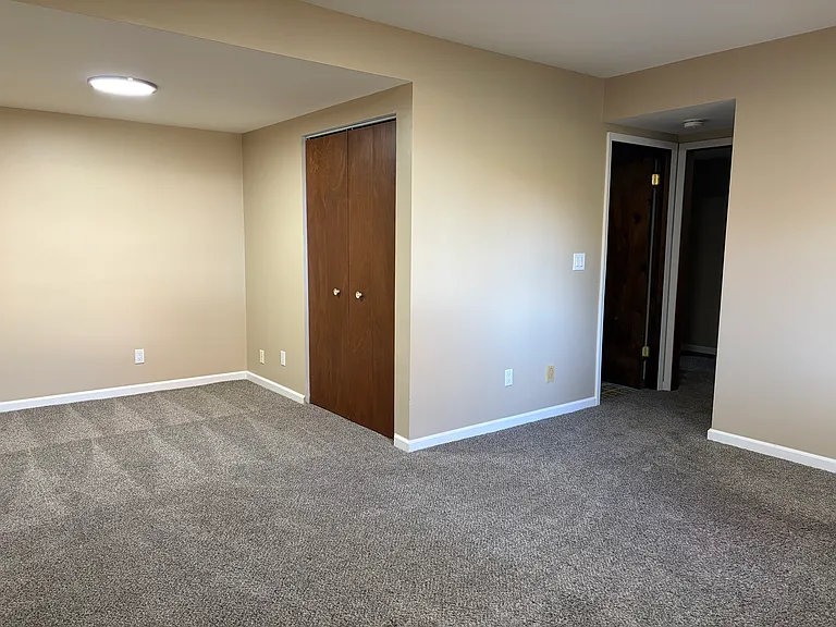 10673 Grouse St NW — Photo 9