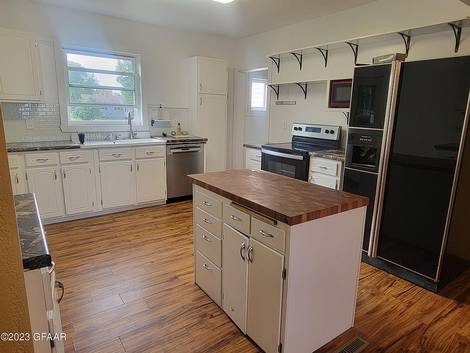 110 W 2nd St, Argyle, MN 56713 Zillow