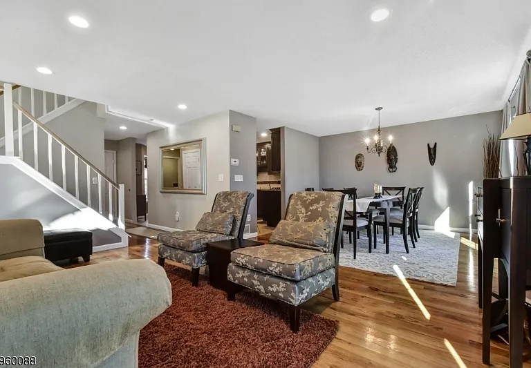 278 De Rose Ct — Photo 3
