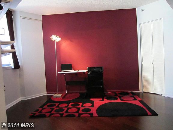 5th image of 1001 N Randolph St APT 610