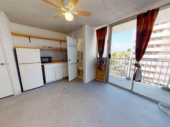 2nd image of 2509 Ala Wai Blvd APT 702