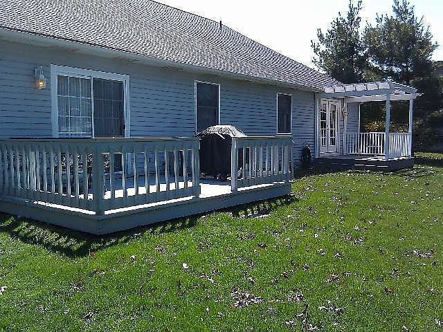 2nd image of 1110 Meadowview Ln