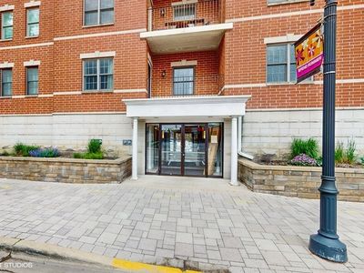 210 N Addison Ave Unit 202, Elmhurst, IL, 60126