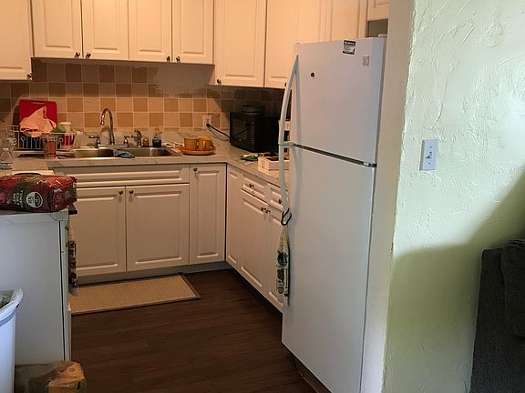 5th image of 5220 Burlington Ave N